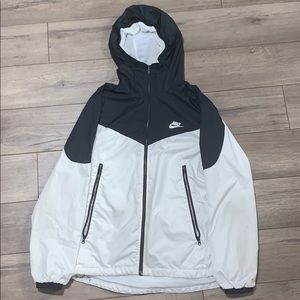 Small White and black nike windbreaker